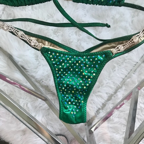 Last day of sale!!!!!! NPC Bikini Green Crystals - Picture 2 of 8